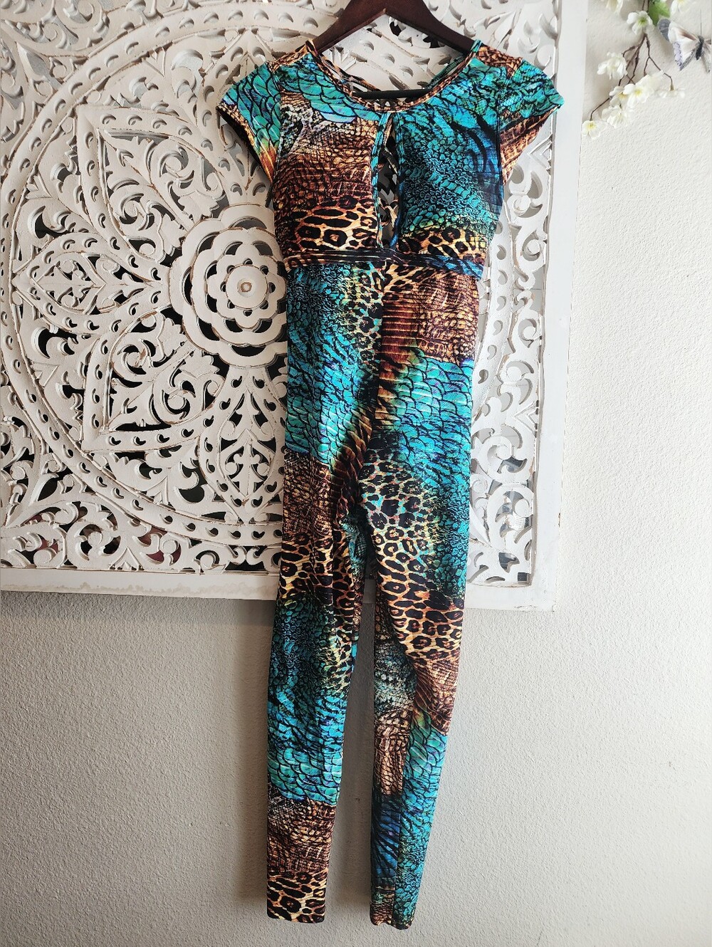 LURE FITNESS BRAZILIAN BODYSUIT ANIMAL PRINT CHEST PADDED CUTOUT SZ MEDIUM - Picture 7 of 15